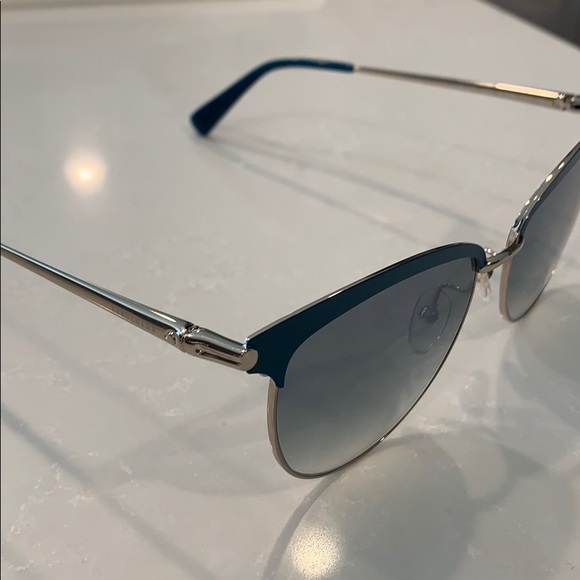 🌟LAST ONE🌟NWT [Longchamp] Blue Wayfair Sunglasses w Case - Picture 4 of 9